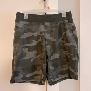Men’s Lululemon Shorts - Medium